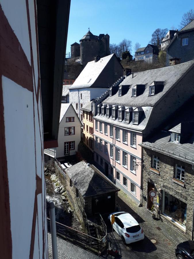 Uber Den Dachern Von Monschau Exterior foto