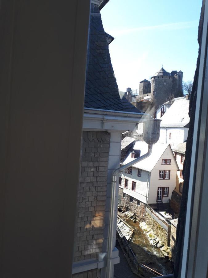 Uber Den Dachern Von Monschau Exterior foto